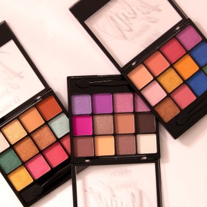 CS2306 PALETA DE SOMBRAS SUMMER NIGHT PINK 21 C/24